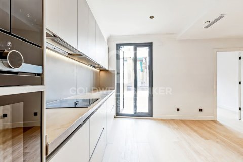 3 chambres penthouse à vendre à Barcelona, Catalonia, Spain № 5436 - photo 3