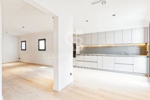 3 chambres penthouse à vendre à Barcelona, Catalonia, Spain № 5436 - photo 2