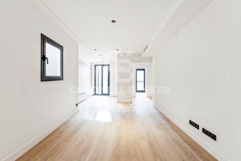 3 chambres penthouse à vendre à Barcelona, Catalonia, Spain № 5436 - photo 4
