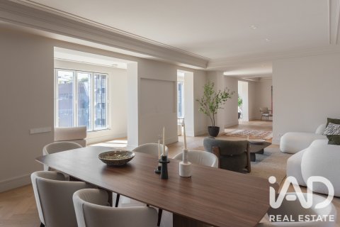 Купить квартиру в Барселона, Испания с 3 спальни, 279м², № 8370 - фото 10