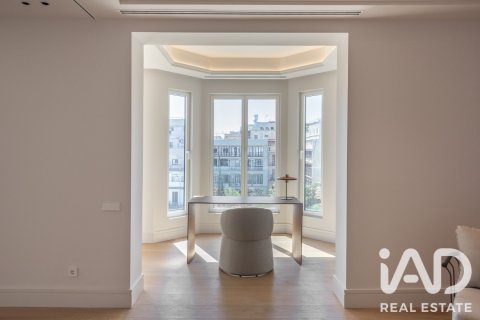 Купить квартиру в Барселона, Испания с 3 спальни, 279м², № 8370 - фото 25
