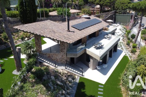 453 m² house à vendre à Premia De Dalt, Barcelona, Catalonia, Spain № 8364 - photo 4