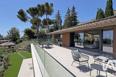 453 m² house à vendre à Premia De Dalt, Barcelona, Catalonia, Spain № 8364 - photo 6