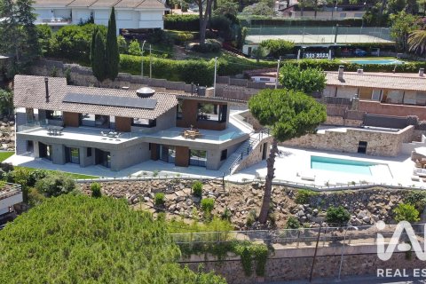 453 sq.m. house for sale in Premia De Dalt, Barcelona, Catalonia, Spain № 8364