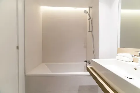 Apartamento de 3 dormitorios en venta en Barcelona, Cataluña, Spain № 1676 - foto 18
