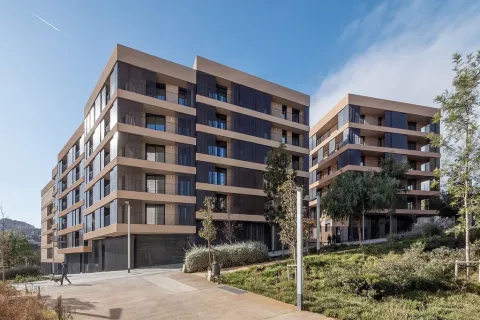 Apartamento de 3 dormitorios en venta en Barcelona, Cataluña, Spain № 1676 - foto 2