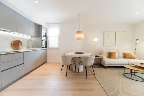 Apartamento de 3 dormitorios en venta en Barcelona, Cataluña, Spain № 1676 - foto 7