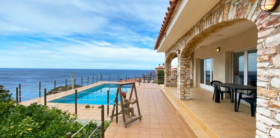 4 bedrooms house for sale in Begur, Girona, Catalonia, Spain № 1682