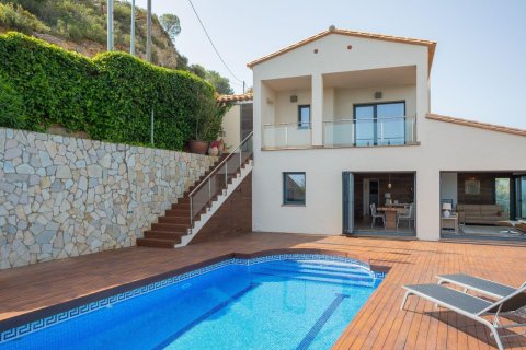 Сasa de 4 dormitorios en venta en Begur, Gerona, Cataluña, Spain № 1680 - foto 6