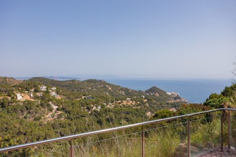 Сasa de 4 dormitorios en venta en Begur, Gerona, Cataluña, Spain № 1680 - foto 5