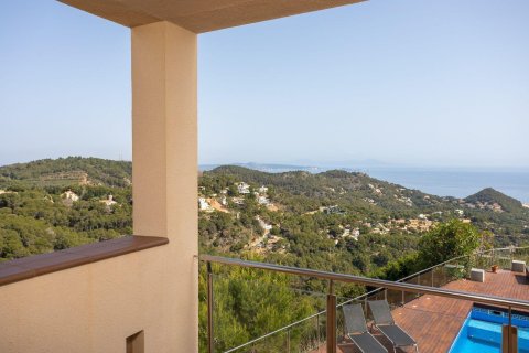 Сasa de 4 dormitorios en venta en Begur, Gerona, Cataluña, Spain № 1680 - foto 30
