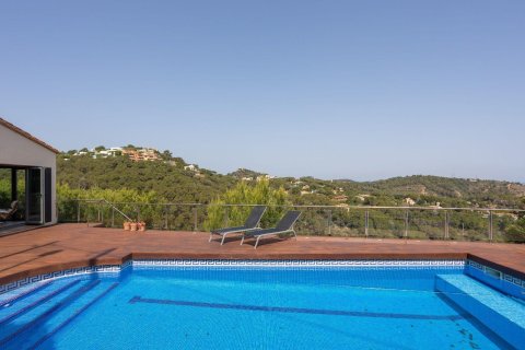 Сasa de 4 dormitorios en venta en Begur, Gerona, Cataluña, Spain № 1680 - foto 16