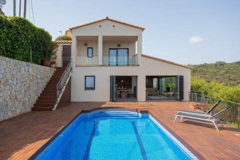 Сasa de 4 dormitorios en venta en Begur, Gerona, Cataluña, Spain № 1680 - foto 7