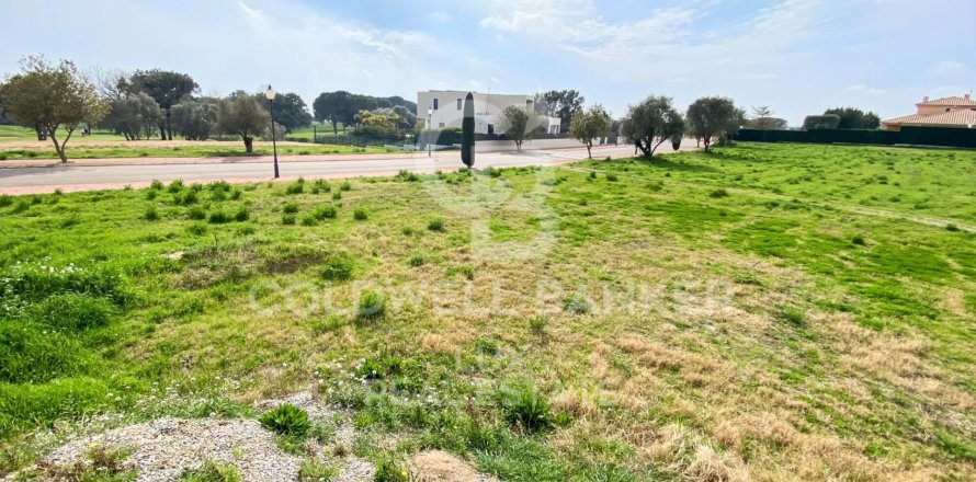 2552 sq.m. land plot for sale in Peralada, Girona, Catalonia, Spain № 5743
