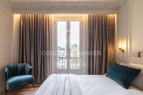4 bedrooms apartment for sale in Barcelona, Catalonia, Spain № 5744 - photo 11
