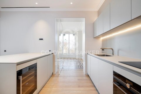 3 bedrooms apartment for sale in Barcelona, Catalonia, Spain № 5748 - photo 16