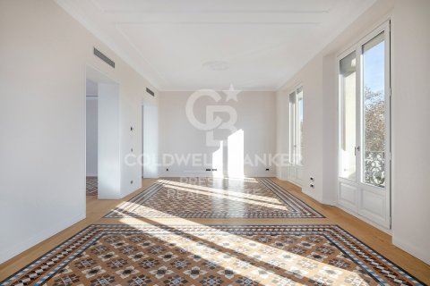 3 bedrooms apartment for sale in Barcelona, Catalonia, Spain № 5748 - photo 11