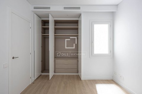 Купить квартиру в Барселона, Испания с 5 спален, 134м², № 8663 - фото 11