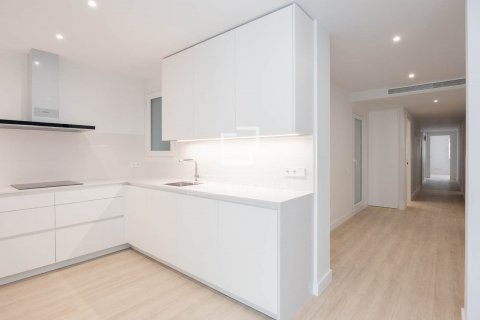 Купить квартиру в Барселона, Испания с 5 спален, 134м², № 8663 - фото 7