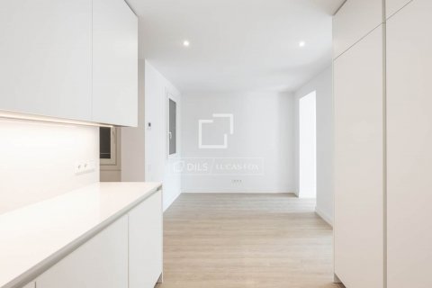 Купить квартиру в Барселона, Испания с 5 спален, 134м², № 8663 - фото 9