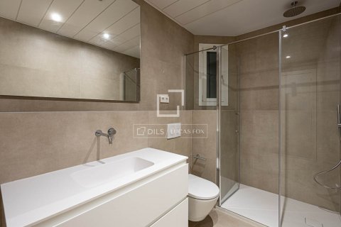 Купить квартиру в Барселона, Испания с 5 спален, 134м², № 8663 - фото 23
