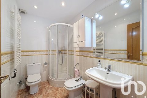 Сasa de 5 dormitorios en venta en Pineda de Mar, Barcelona, Cataluña, Spain № 4871 - foto 12