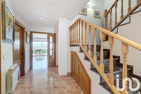 Сasa de 5 dormitorios en venta en Pineda de Mar, Barcelona, Cataluña, Spain № 4871 - foto 11