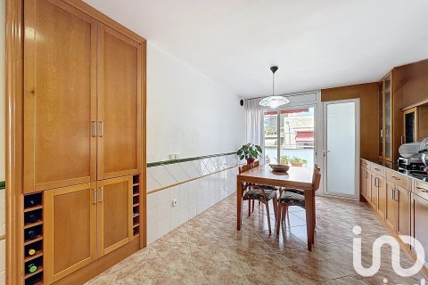 Сasa de 5 dormitorios en venta en Pineda de Mar, Barcelona, Cataluña, Spain № 4871 - foto 7
