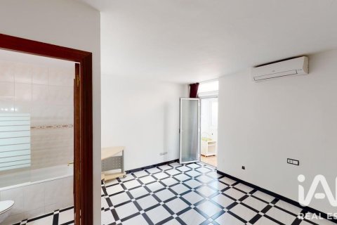 6 bedrooms house for sale in Canet de Mar, Barcelona, Catalonia, Spain № 8351 - photo 28