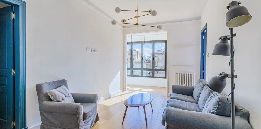 4 bedrooms apartment for sale in Barcelona, Catalonia, Spain № 1737