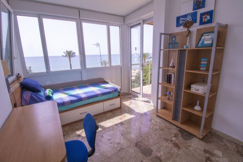 8 bedrooms house for sale in Coma-Ruga, Tarragona, Catalonia, Spain № 1736 - photo 4