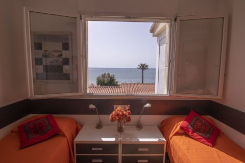 8 bedrooms house for sale in Coma-Ruga, Tarragona, Catalonia, Spain № 1736 - photo 6