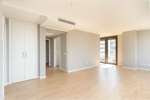 4 bedrooms apartment for sale in Badalona, Barcelona, Catalonia, Spain № 1733 - photo 2