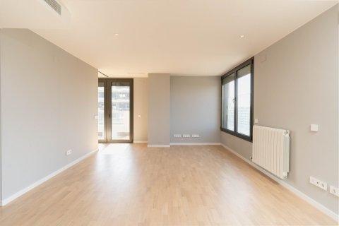 4 bedrooms apartment for sale in Badalona, Barcelona, Catalonia, Spain № 1733 - photo 3