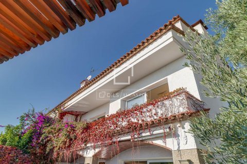 5 bedrooms villa for rent in Sant Just Desvern, Barcelona, Catalonia, Spain № 8628 - photo 2