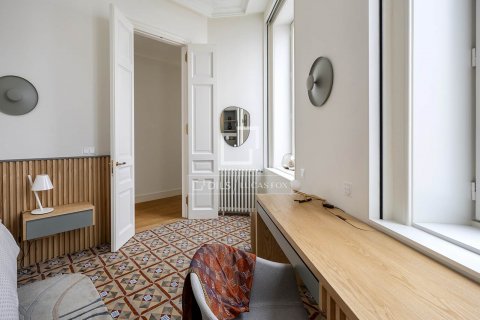 Снять в аренду квартиру в Барселона, Испания с 3 спальни, 170м², № 8626 - фото 25