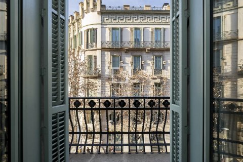 Снять в аренду квартиру в Барселона, Испания с 3 спальни, 170м², № 8626 - фото 14