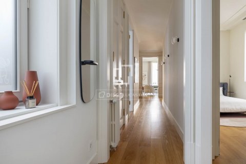 Снять в аренду квартиру в Барселона, Испания с 3 спальни, 170м², № 8626 - фото 28