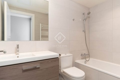 Apartamento de 3 dormitorios en venta en Barcelona, Cataluña, Spain № 4227 - foto 28