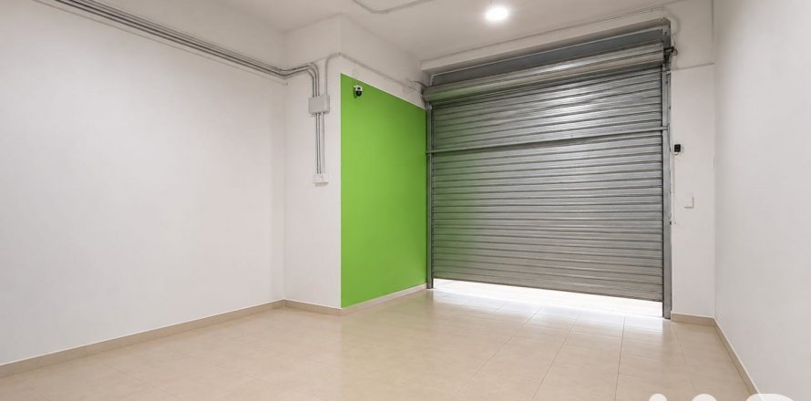 75 sq.m. commercial property for rent in Cunit, Tarragona, Catalonia, Spain № 8874