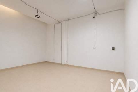 75 sq.m. commercial property for rent in Cunit, Tarragona, Catalonia, Spain № 8874 - photo 12