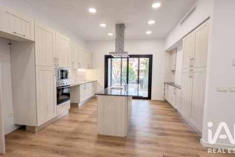 3 bedrooms apartment for sale in Girona, Catalonia, Spain № 8879