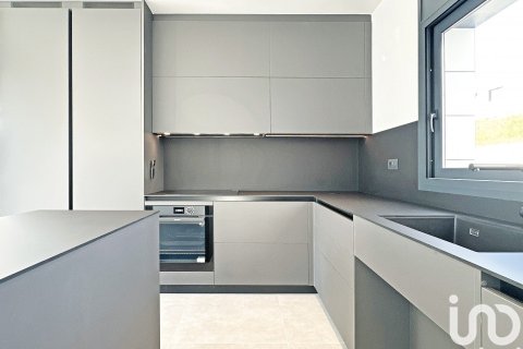 5 bedrooms house for sale in Sant Esteve Sesrovires, Barcelona, Catalonia, Spain № 7575 - photo 4