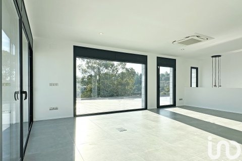 5 bedrooms house for sale in Sant Esteve Sesrovires, Barcelona, Catalonia, Spain № 7575 - photo 16