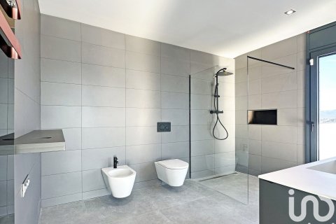 5 bedrooms house for sale in Sant Esteve Sesrovires, Barcelona, Catalonia, Spain № 7575 - photo 18