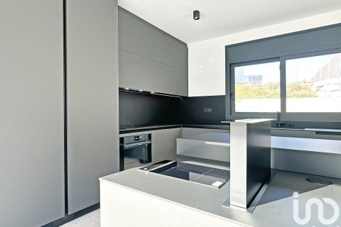 5 bedrooms house for sale in Sant Esteve Sesrovires, Barcelona, Catalonia, Spain № 7575 - photo 5