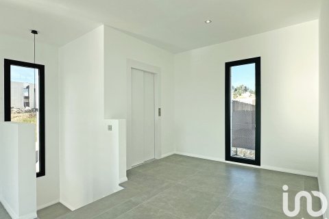 5 bedrooms house for sale in Sant Esteve Sesrovires, Barcelona, Catalonia, Spain № 7575 - photo 15