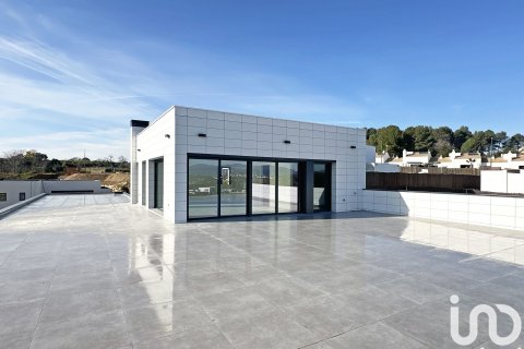 5 bedrooms house for sale in Sant Esteve Sesrovires, Barcelona, Catalonia, Spain № 7575 - photo 20