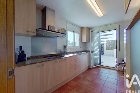 4 bedrooms house for rent in Roda de Berà, Tarragona, Catalonia, Spain № 7577 - photo 11