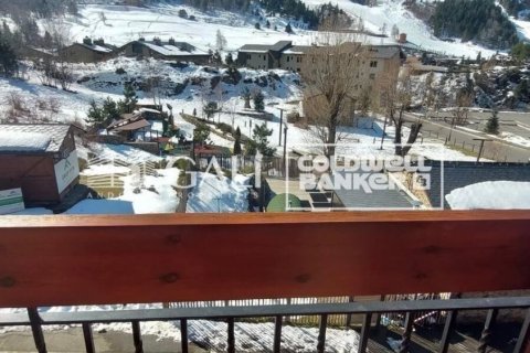 4 bedrooms penthouse for rent in Principado De Andorra (Ninguna Poblacion Tiene C.P.), Lleida, Catalonia, Spain № 5278 - photo 13